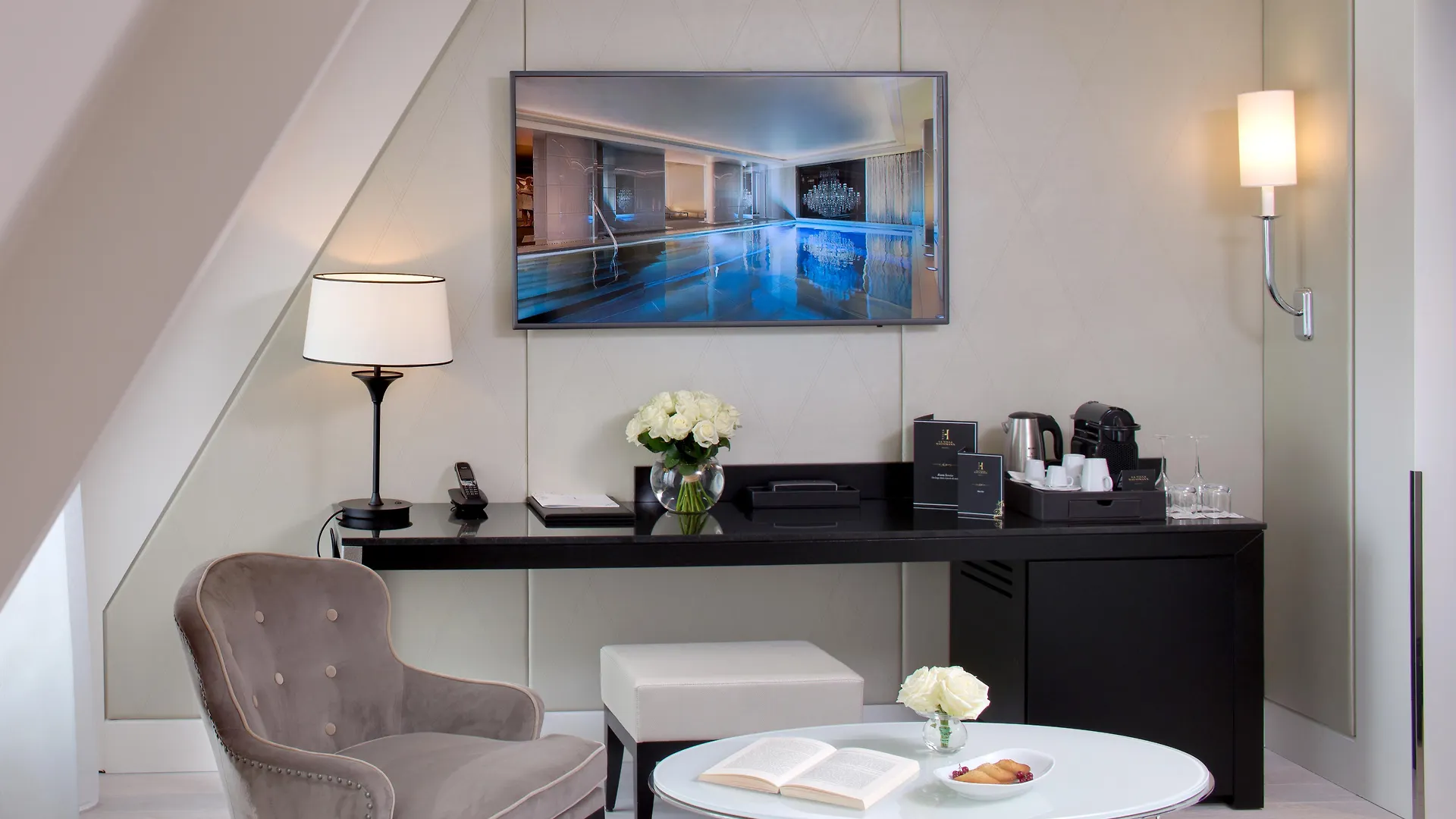 La Haussmann 4* פריז